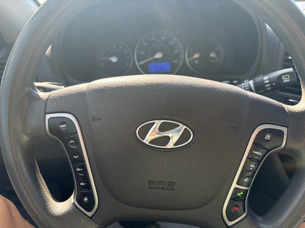 2012 Hyundai Santa Fe Image 18