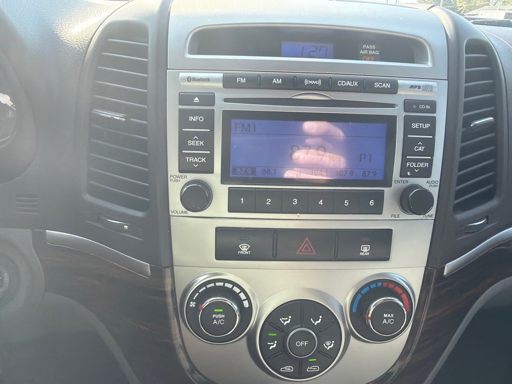 2012 Hyundai Santa Fe Image 19