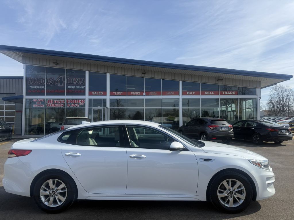 2017 Kia Optima Image 1