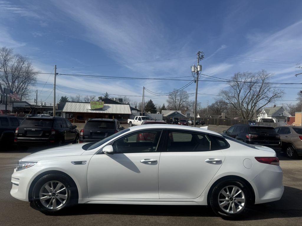 2017 Kia Optima Image 4