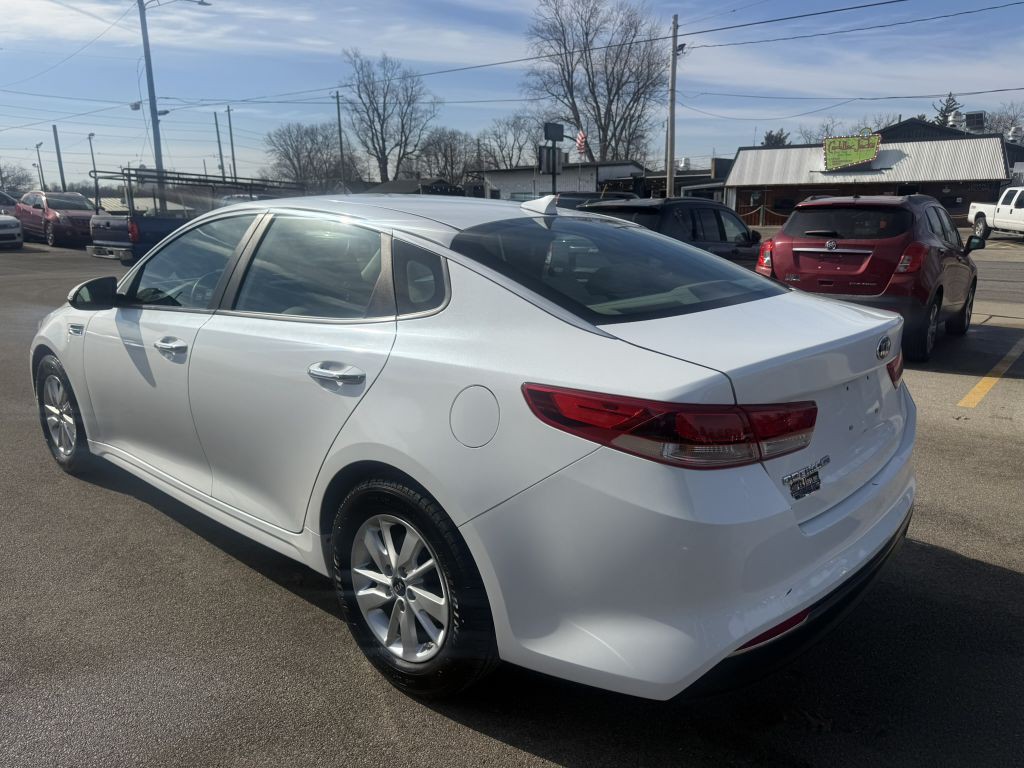 2017 Kia Optima Image 5