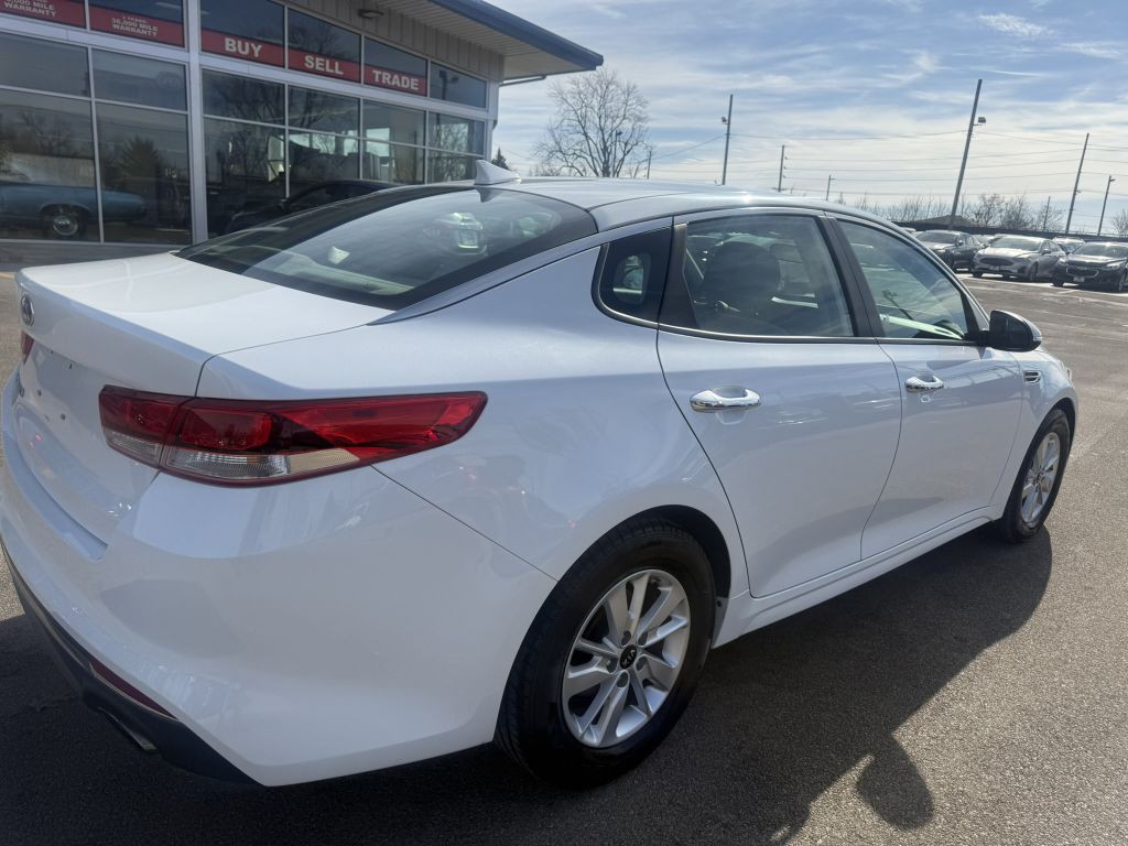 2017 Kia Optima Image 7