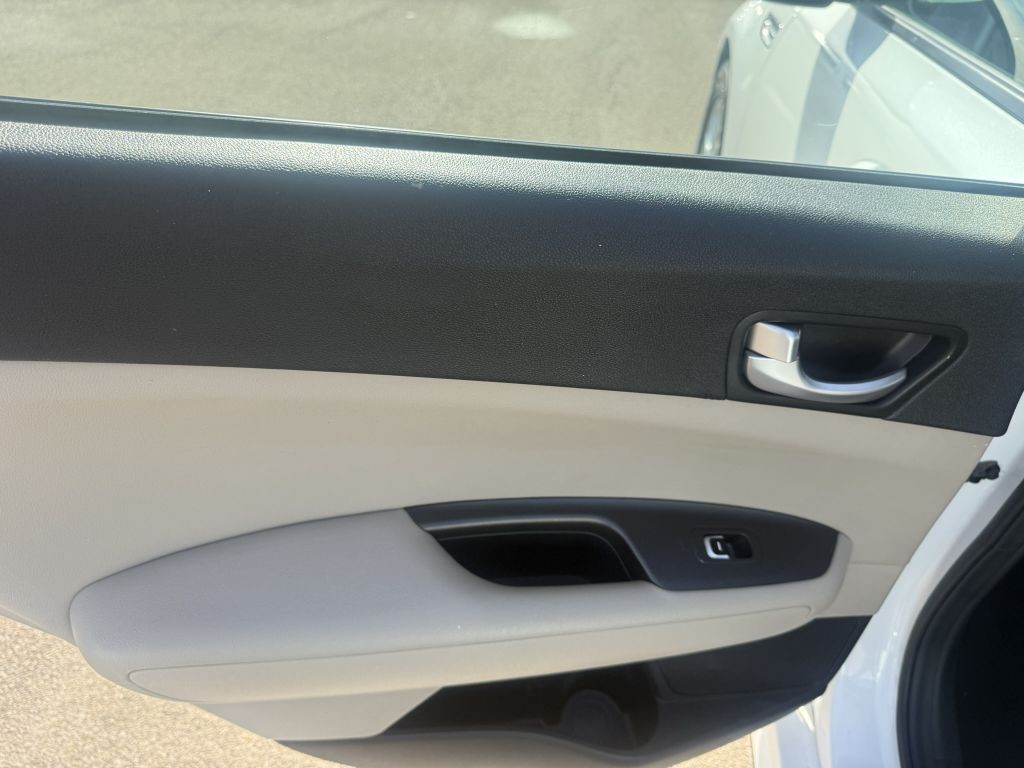 2017 Kia Optima Image 15