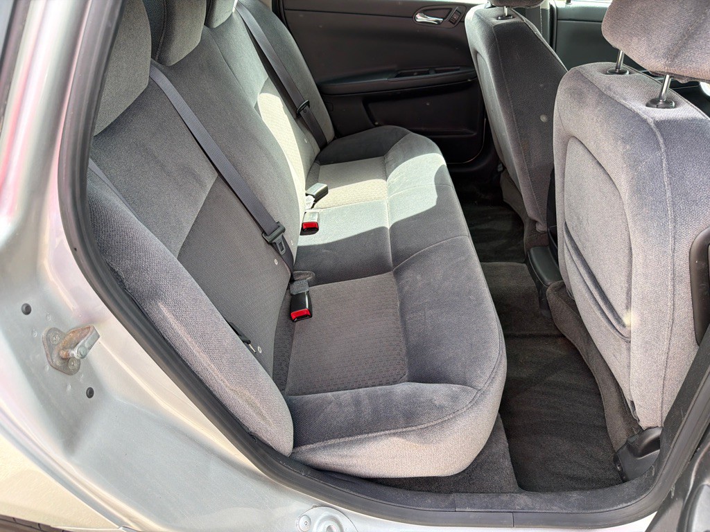2011 Chevrolet Impala Image 9