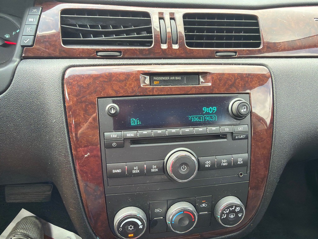 2011 Chevrolet Impala Image 15
