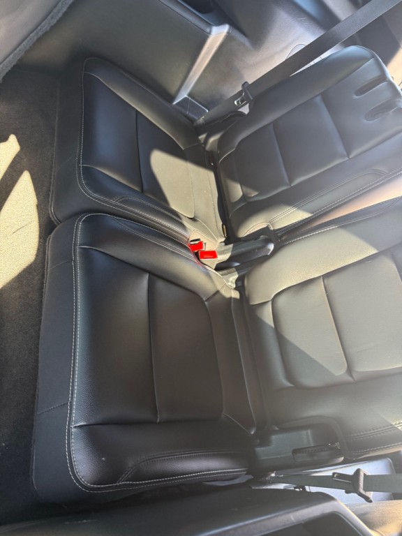 2016 Ford Explorer Image 19