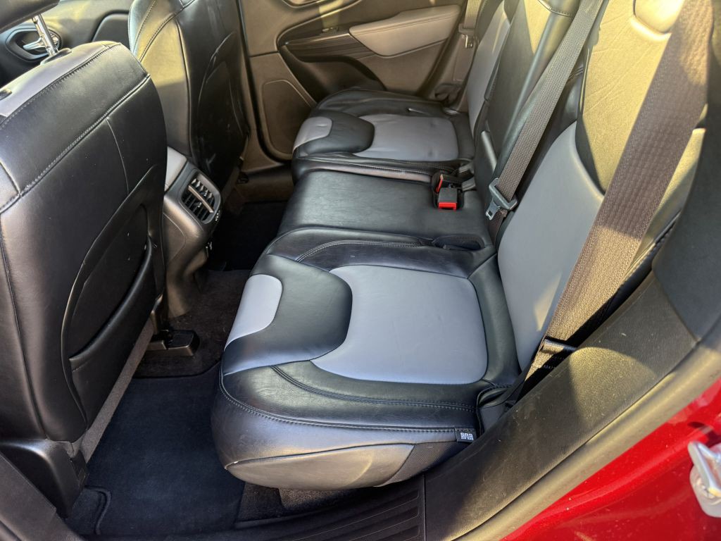 2014 Jeep Cherokee Image 18