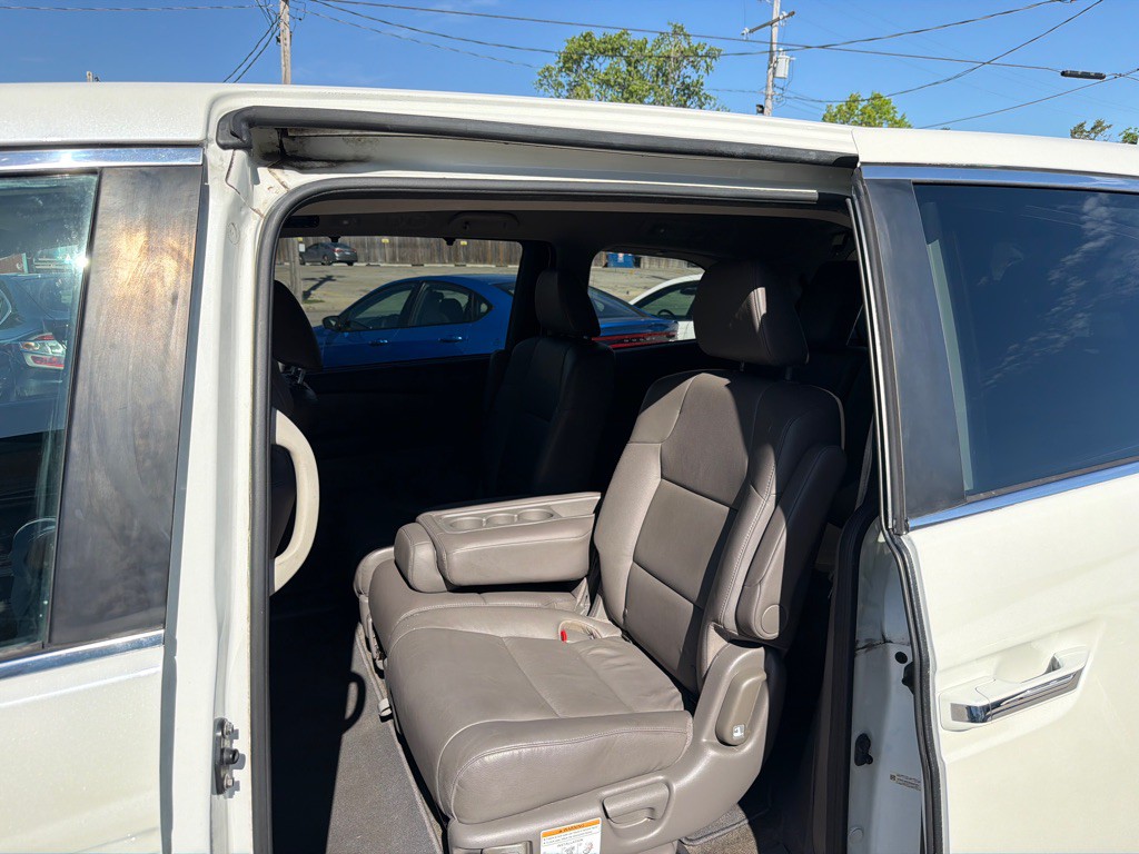 2014 Honda Odyssey Image 10