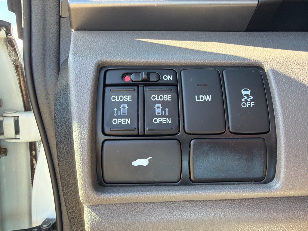 2014 Honda Odyssey Image 16