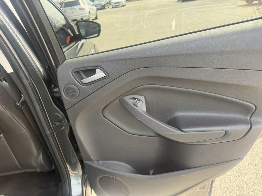 2015 Ford Escape Image 17