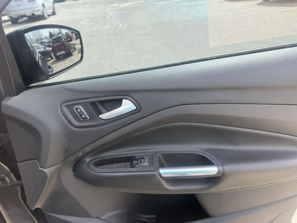 2015 Ford Escape Image 19