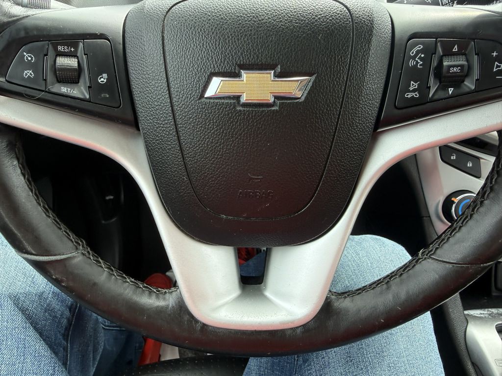 2017 Chevrolet Sonic Image 11