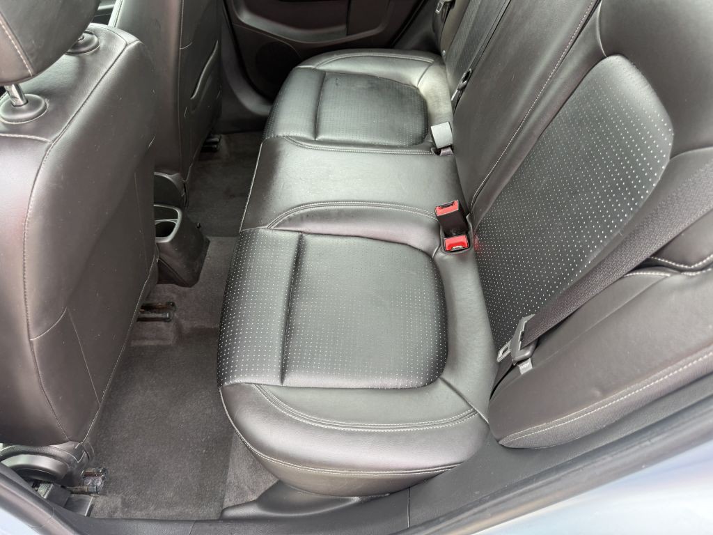 2017 Chevrolet Sonic Image 16