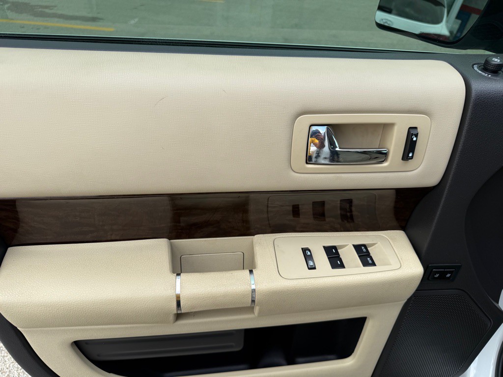 2016 Ford Flex Image 9
