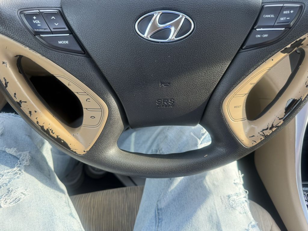 2013 Hyundai Sonata Image 8