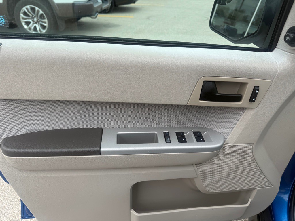 2012 Ford Escape Image 9