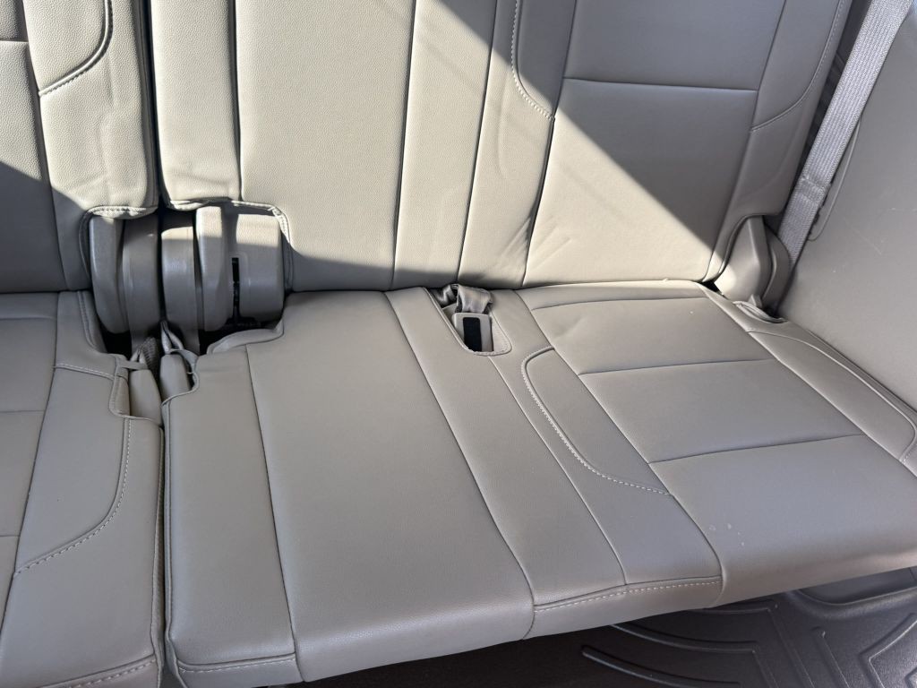 2016 Chevrolet Tahoe Image 21