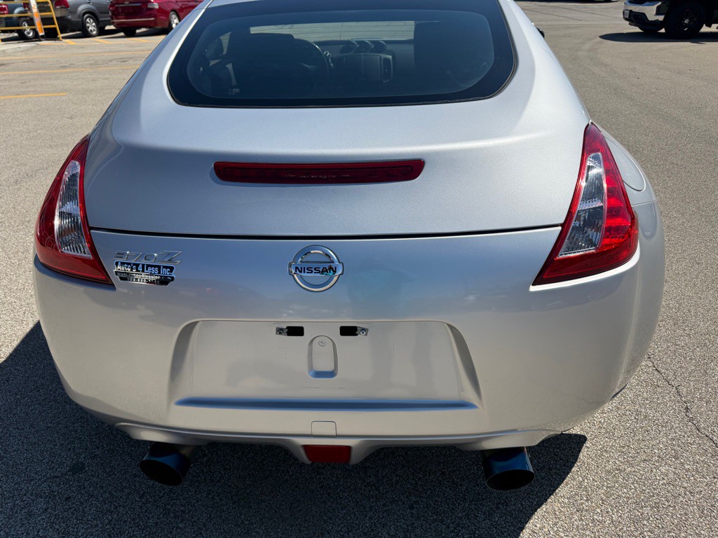 2015 Nissan 370Z Image 7