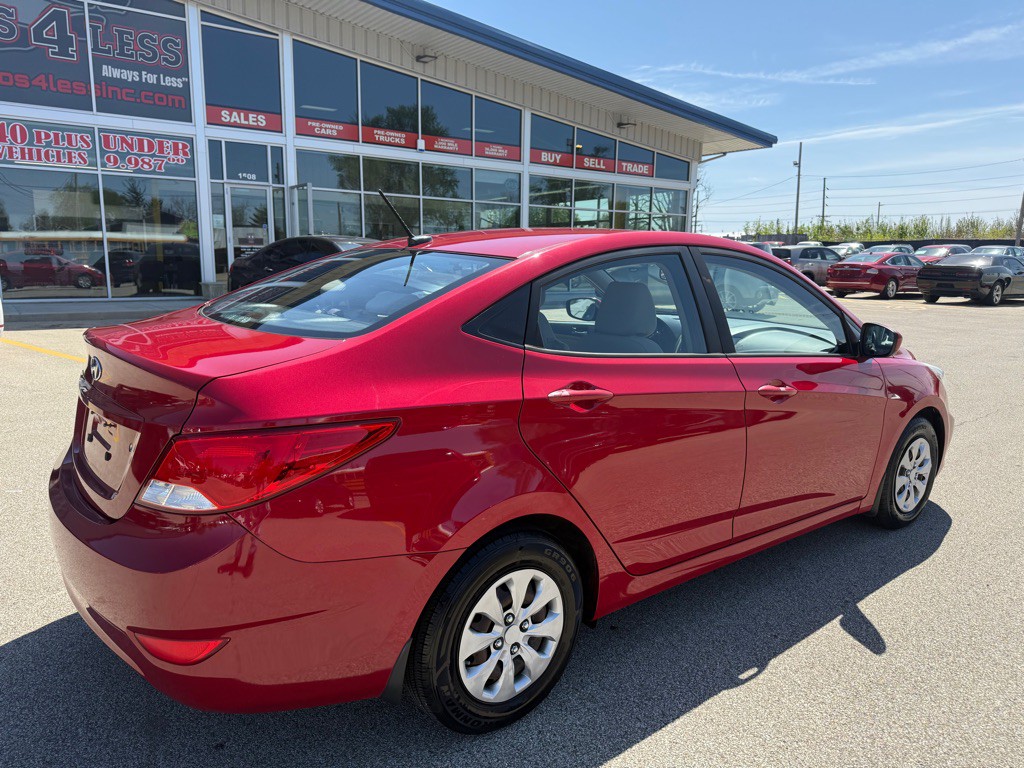 2016 Hyundai Accent Image 8