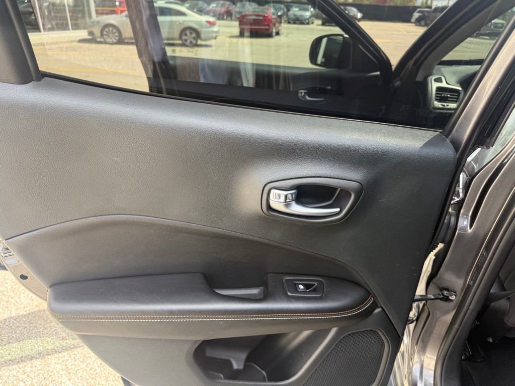 2019 Jeep Compass Image 13