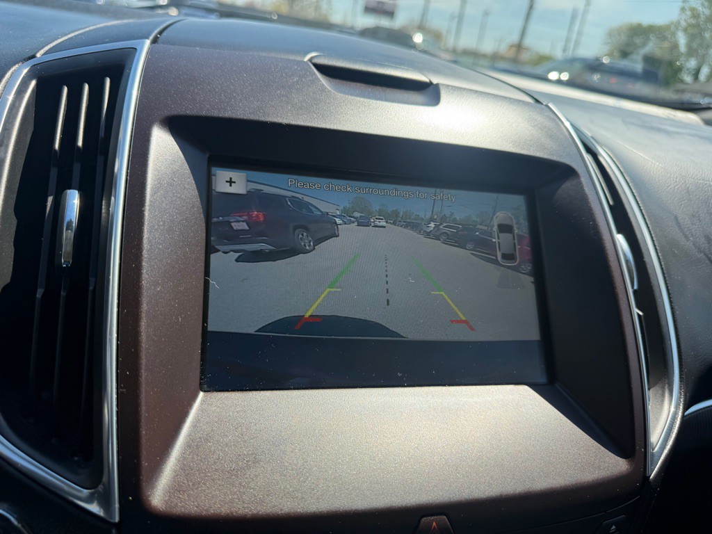 2018 Ford Edge Image 16