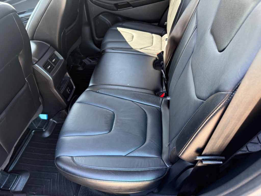 2018 Ford Edge Image 18