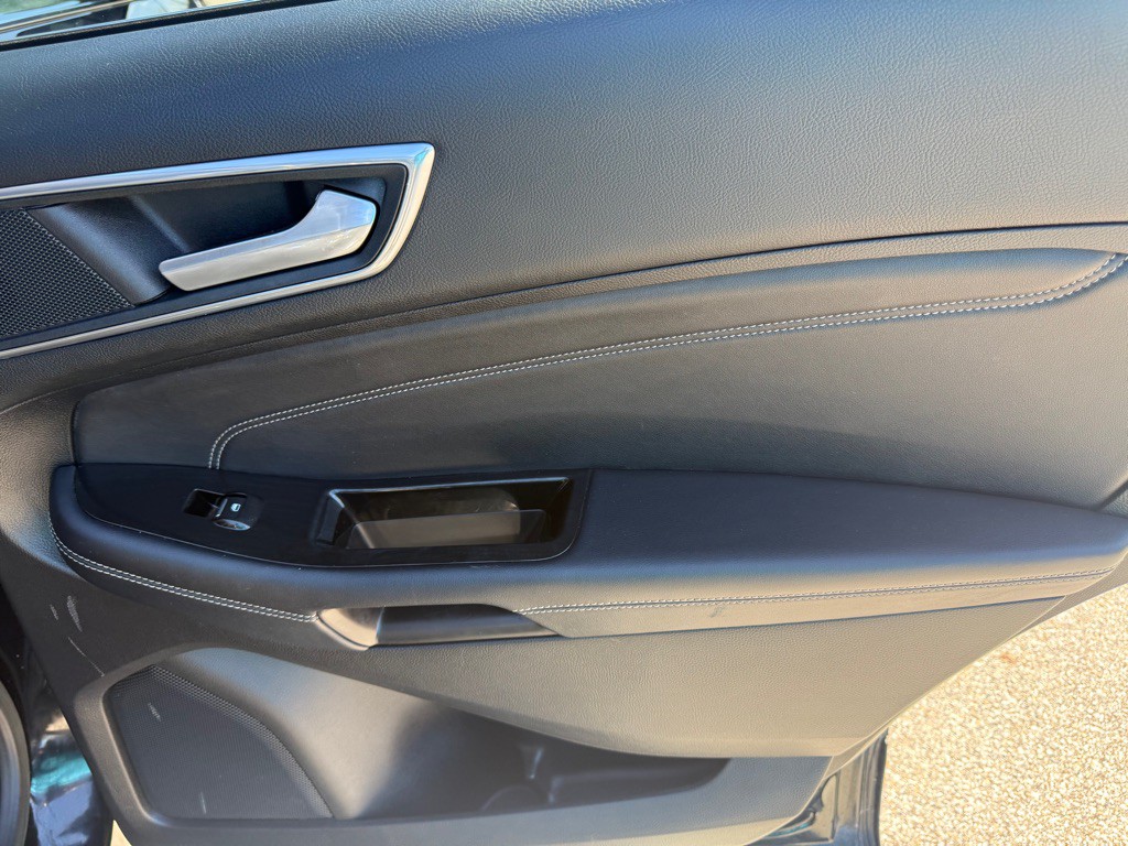 2018 Ford Edge Image 20
