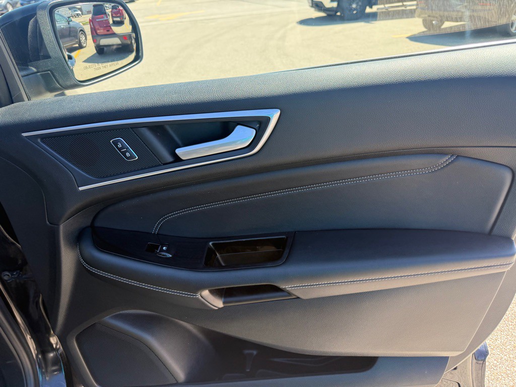 2018 Ford Edge Image 22