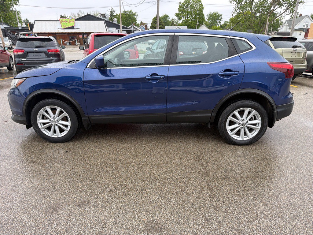 2018 Nissan Rogue Image 5