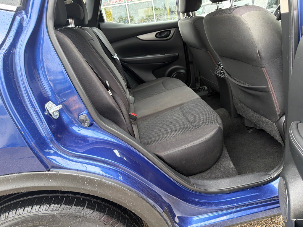 2018 Nissan Rogue Image 10