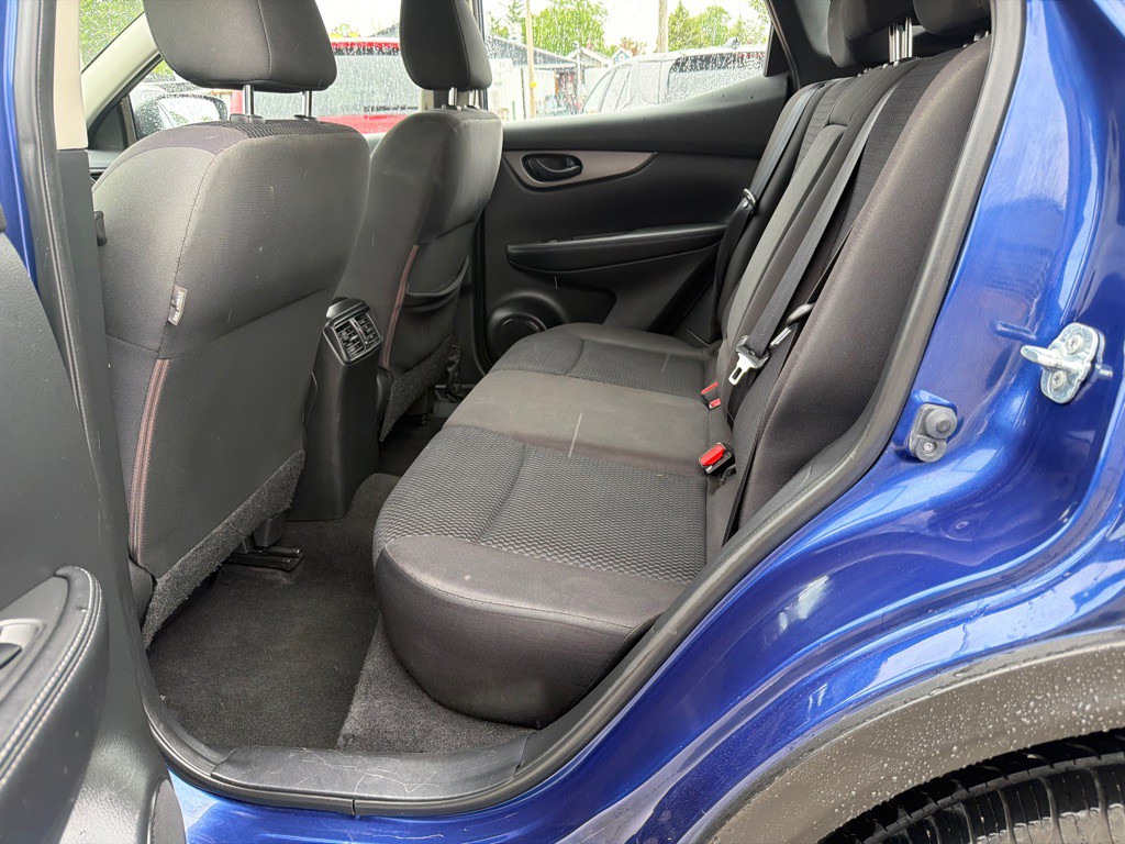 2018 Nissan Rogue Image 11
