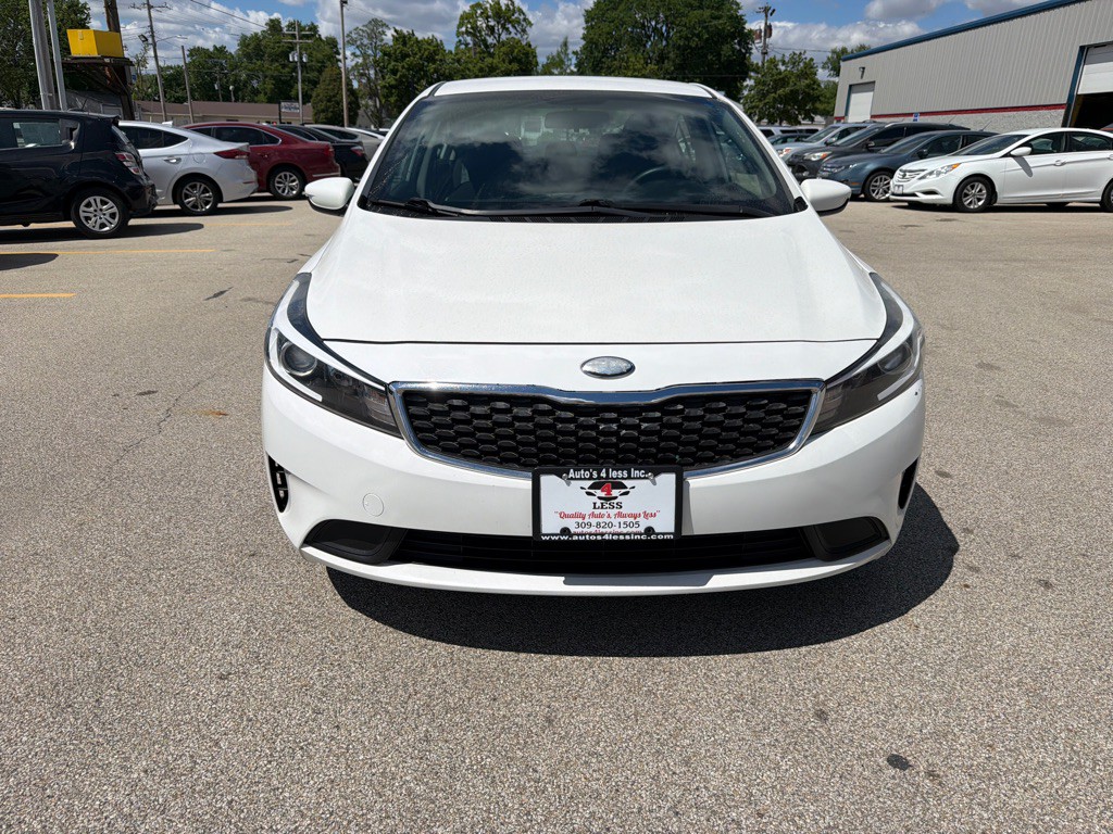 2017 Kia Forte Image 3