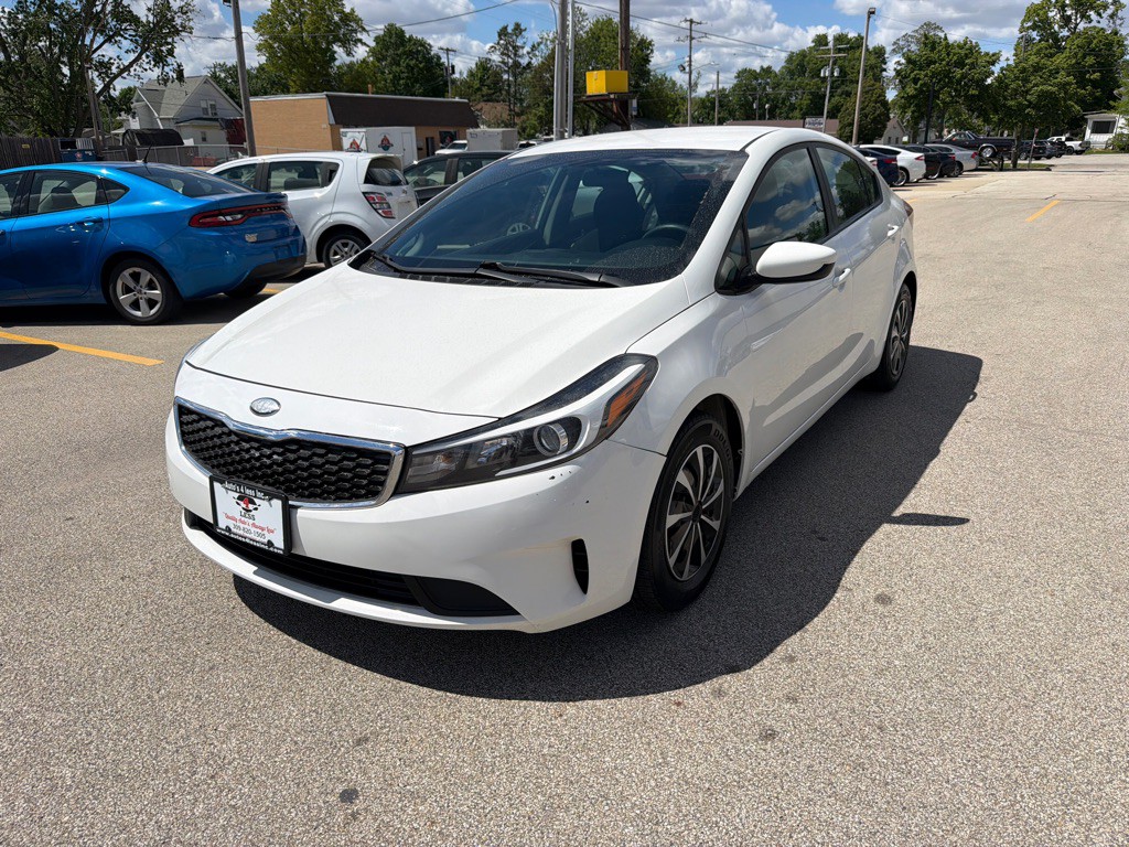 2017 Kia Forte Image 4