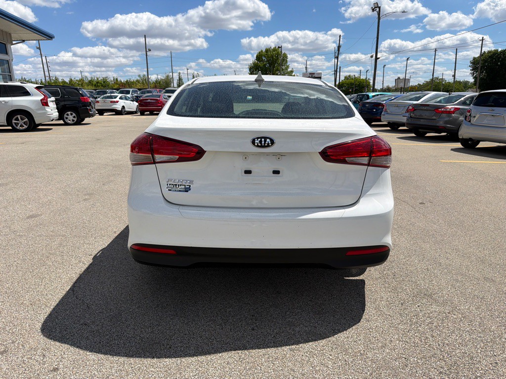 2017 Kia Forte Image 7