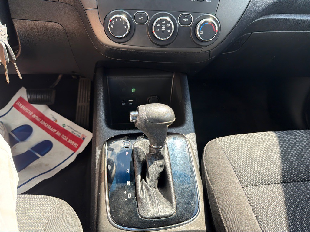 2017 Kia Forte Image 13