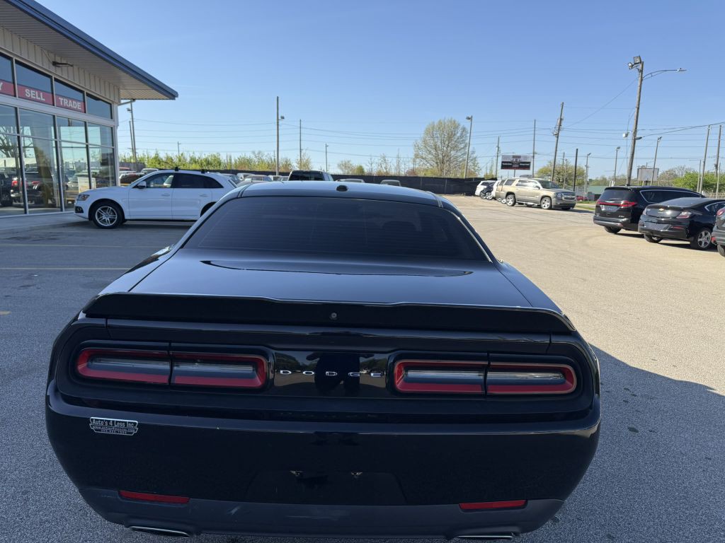 2018 Dodge Challenger Image 8