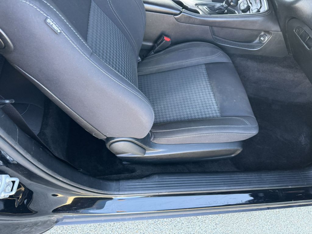2018 Dodge Challenger Image 13