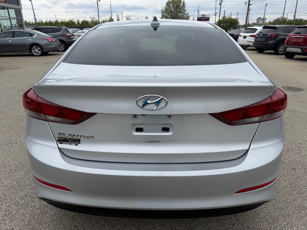 2018 Hyundai Elantra Image 7