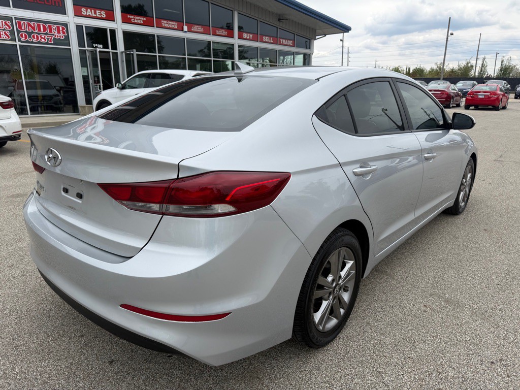 2018 Hyundai Elantra Image 8