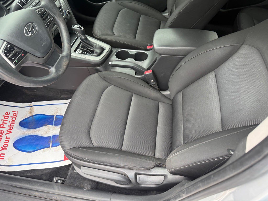2018 Hyundai Elantra Image 10
