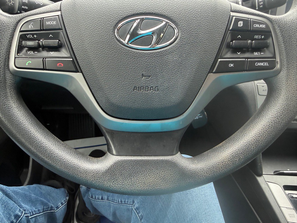 2018 Hyundai Elantra Image 11