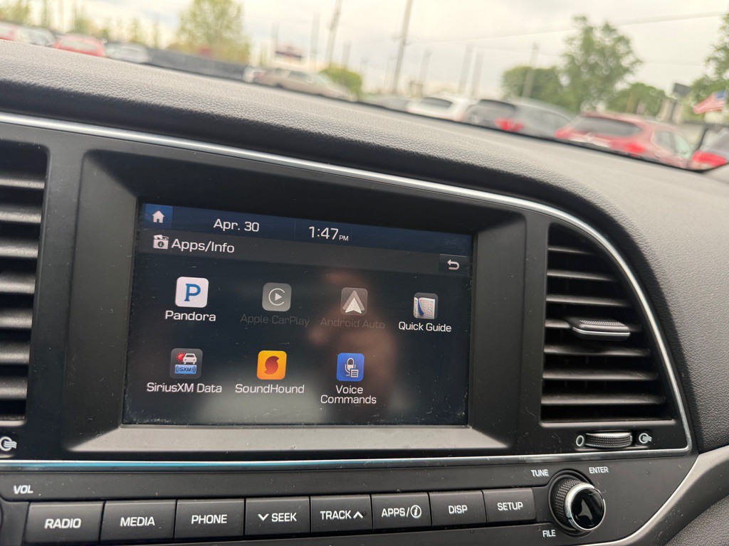 2018 Hyundai Elantra Image 15