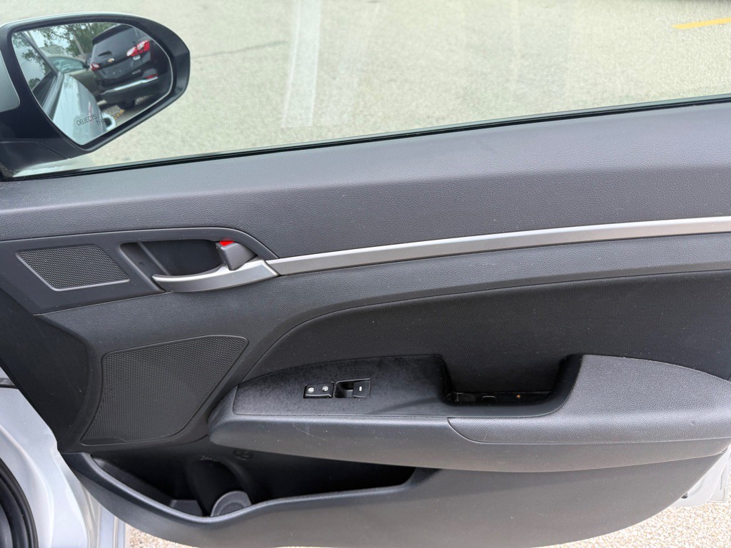 2018 Hyundai Elantra Image 22