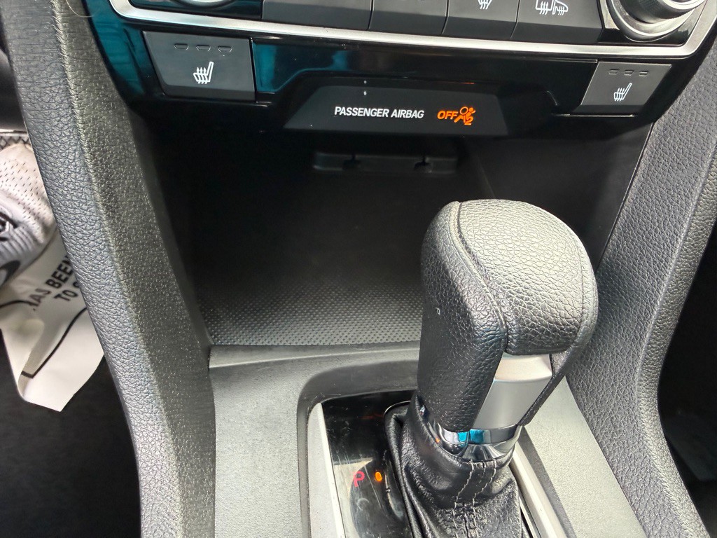 2017 Honda Civic Image 16