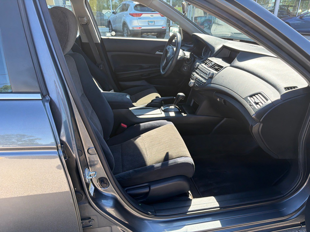 2009 Honda Accord Image 9