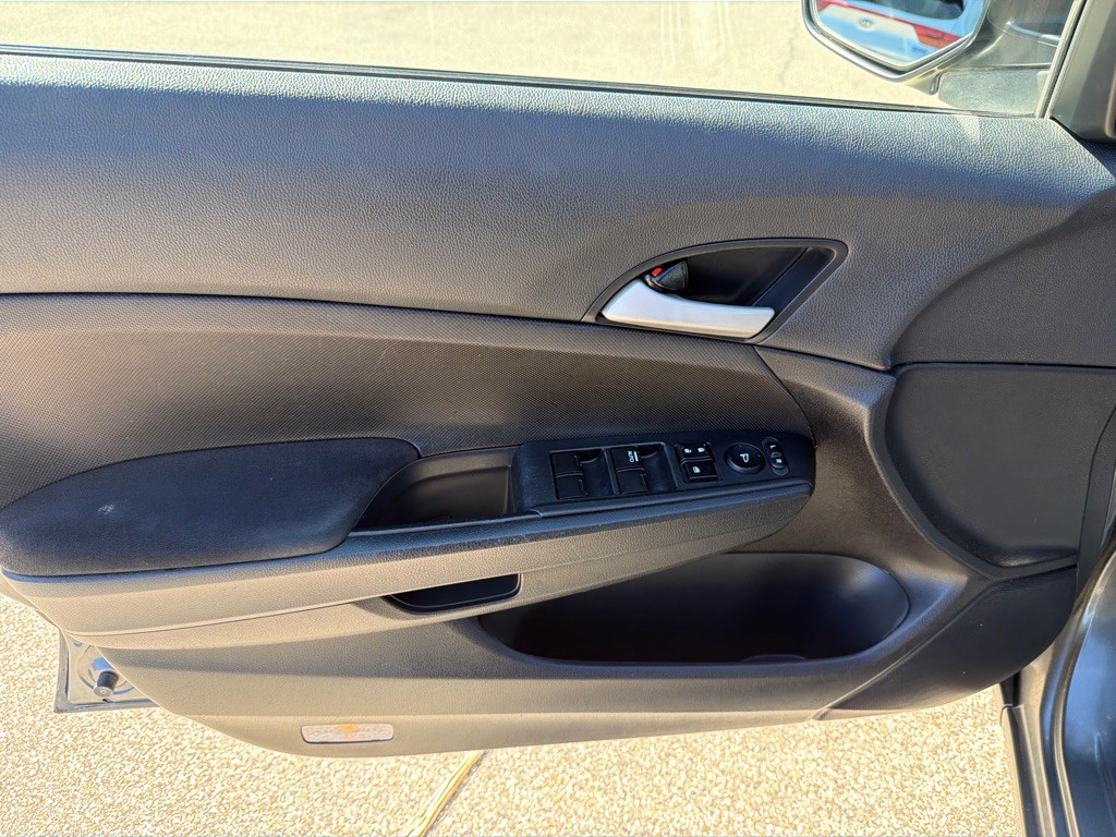 2009 Honda Accord Image 13
