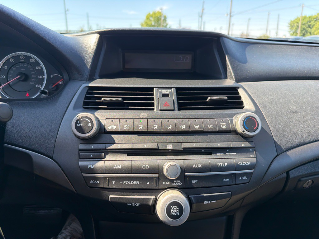 2009 Honda Accord Image 15
