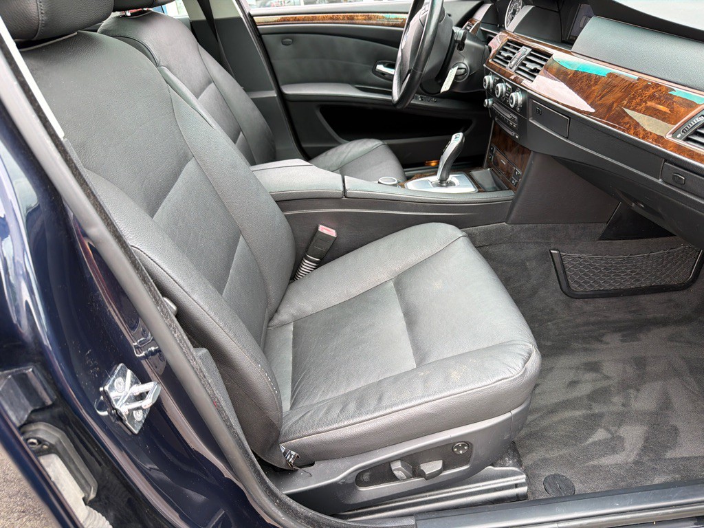 2008 BMW 5 Series Image 9