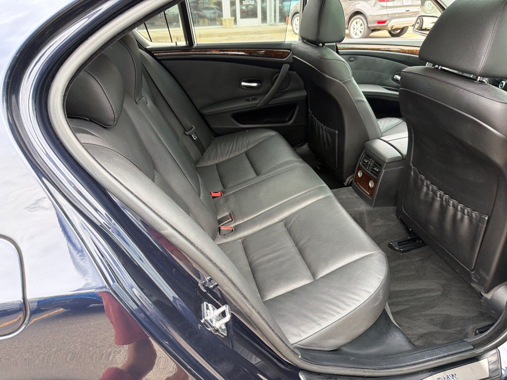 2008 BMW 5 Series Image 11