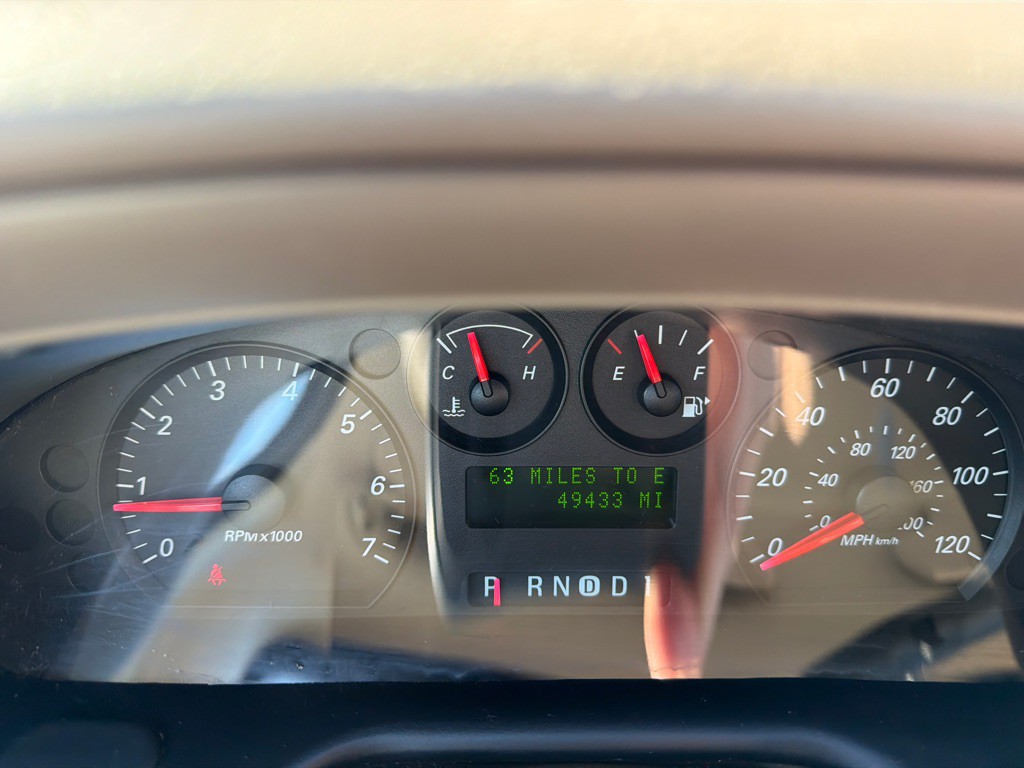 2004 Ford Taurus Image 15